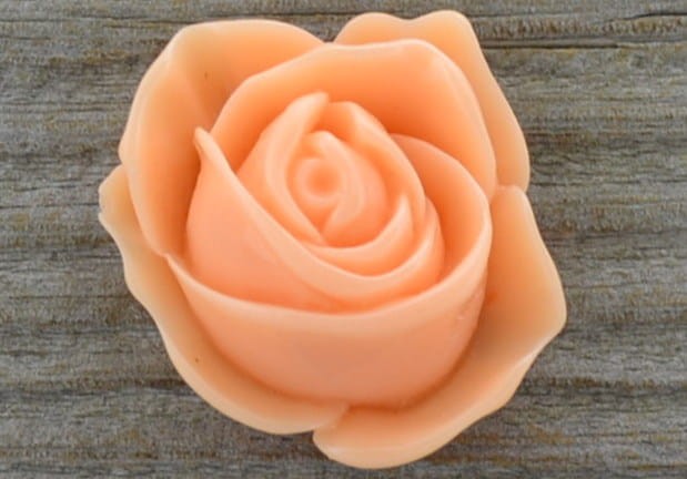 802367 Kaboszon kwiatowy różyczka 31*32mm morelowa