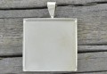 30155 Klasyczna baza medalionu w kolorze srebra na kaboszon 21*21mm