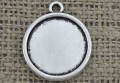 30149 Klasyczna baza medalionu w kolorze srebrnym na kaboszon 16mm
