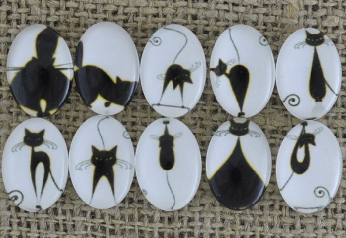 046355 Kaboszon szklany z obrazkiem 14*10mm kot mix wzorów