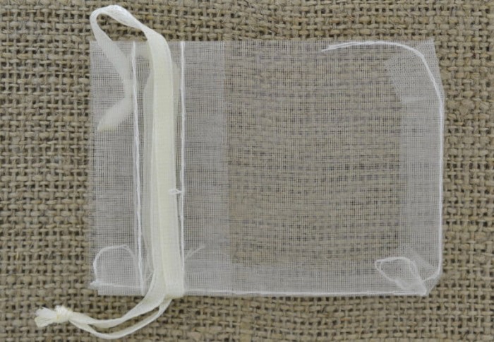 [1060279] Woreczek z organzy 7*5cm ecru