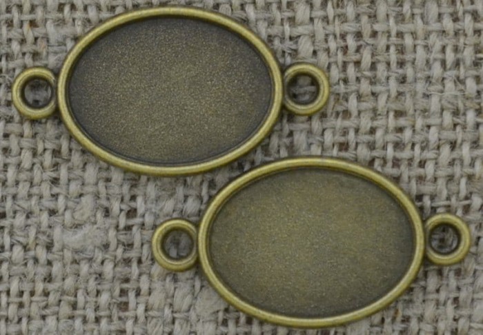 Dwustronna baza łącznik kolor brąz na kaboszon 18*13mm 2szt