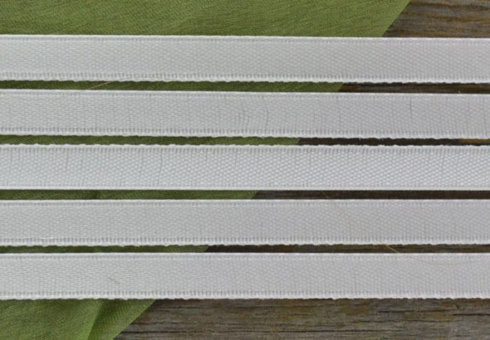  006645 Wstążka satynowa 6mm biała 5m