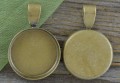 10179 Klasyczna baza medalionu w kolorze brązu na kaboszon 18mm