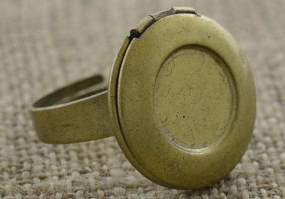 [10364] Baza pierścionka z sekretnikiem w kolorze brązu na kaboszon 12mm