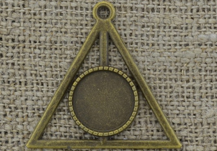 101195 Ozdobna baza medalionu w kolorze brązu na kaboszon 16mm