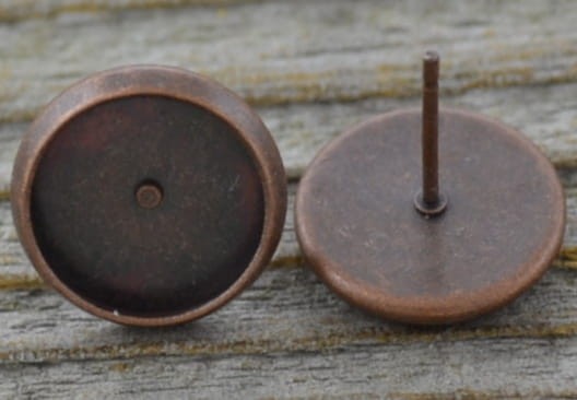 -0401 Klasyczna baza kolczyka wkrętka w kolorze miedzi na kaboszon 10mm 