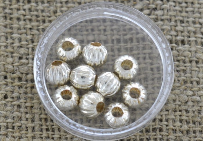  57195 Kulka ozdobna 6mm w kolorze srebra 10szt