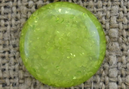 046220 Kaboszon z żywicy crackle 20mm seledynowy 2szt 