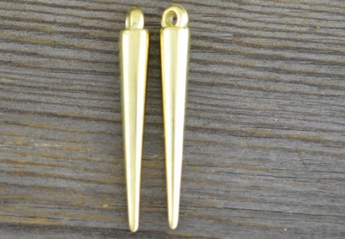  -0706 Zawieszka mała kolec w kolorze złotym 10szt 