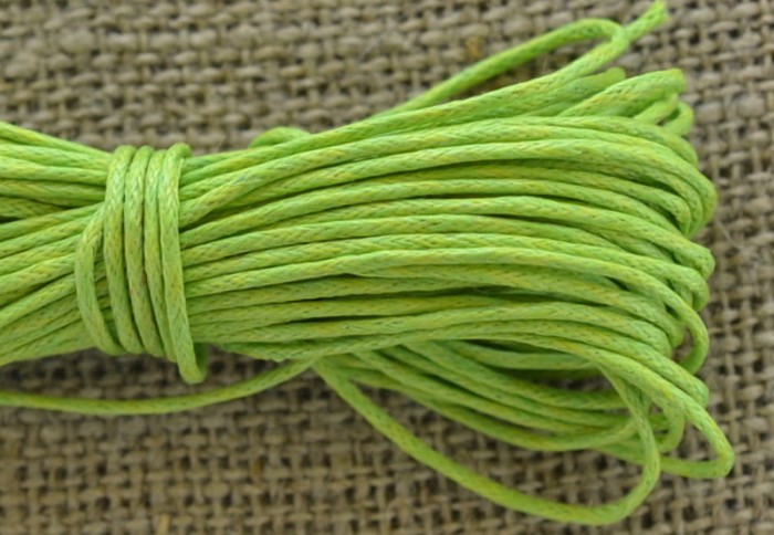 71717 Sznurek woskowany zielony 1mm 7 metrów
