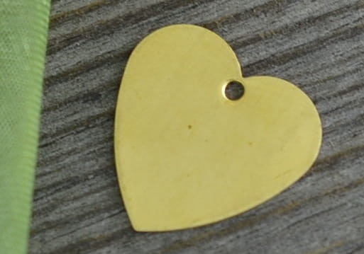 {20715} Zawieszka serduszko płaskie w kolorze złota 3szt