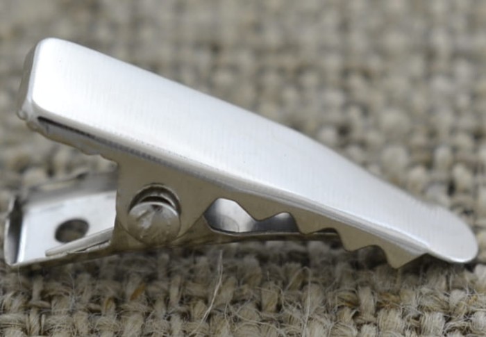 {50520} Klasyczna spinka do włosów w kolorze srebrnym 24mm