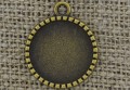 101181 Ozdobna baza medalionu w kolorze brązu na kaboszon 18mm