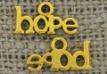 20789 Zawieszka mała napis hope w kolorze złotym