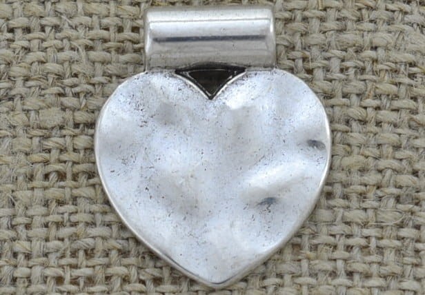 Zawieszka mała serce kolor srebrny