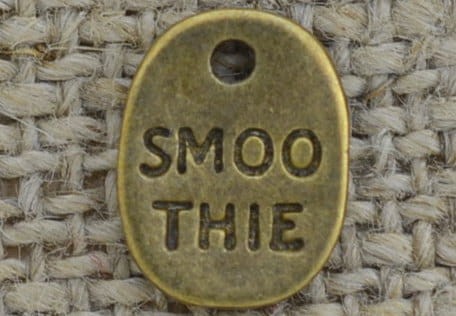 Zawieszka mała "SMOO THIE" kolor brąz 2szt
