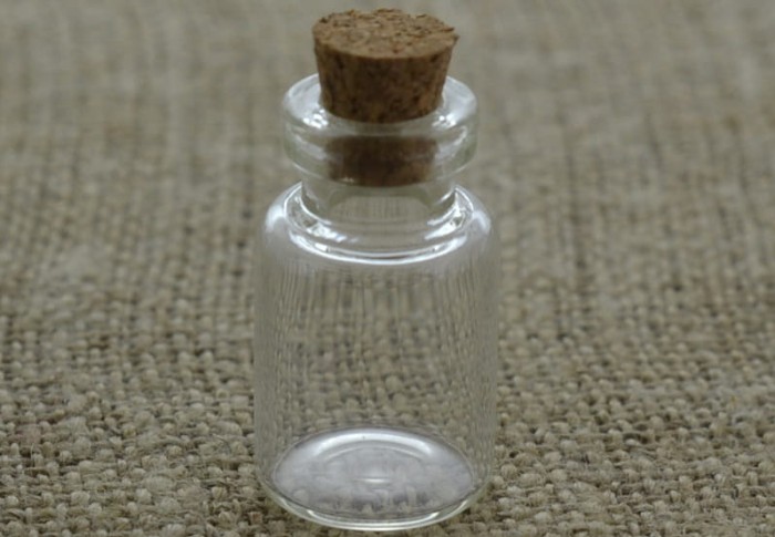  [614120] Buteleczka szklana 32*16mm z korkiem