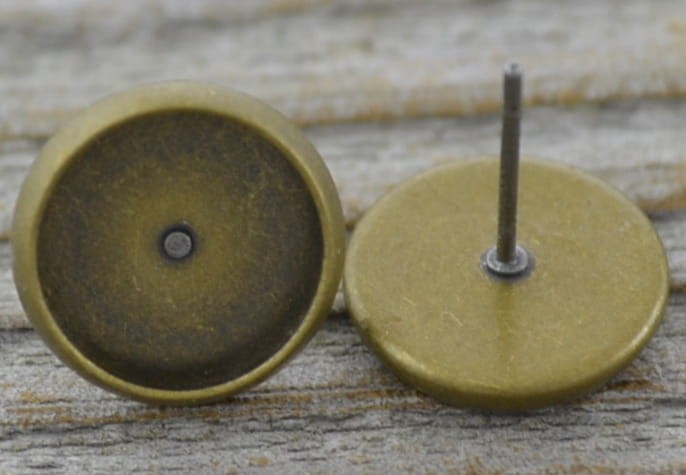 10401 Klasyczna baza kolczyka wkrętka w kolorze brązu na kaboszon 10mm