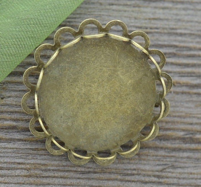 10233 Ozdobna baza broszki w kolorze brązu na kaboszon 20mm