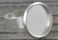 50308 Klasyczna baza pierścionka w kolorze srebra na kaboszon 14mm
