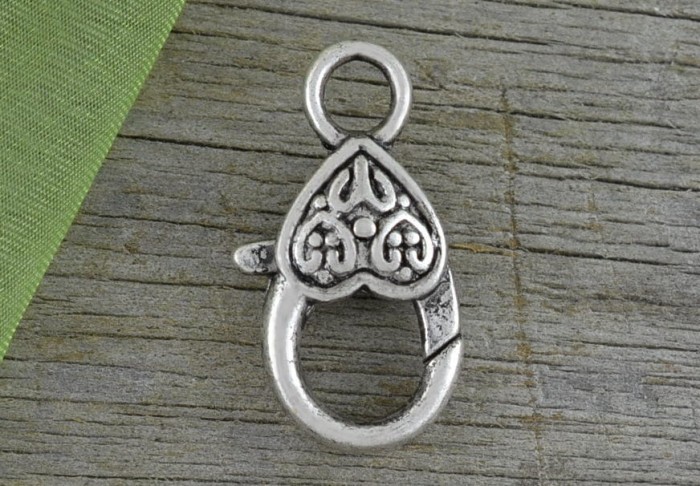 31532 Duży ozdobny karabińczyk w kolorze srebra