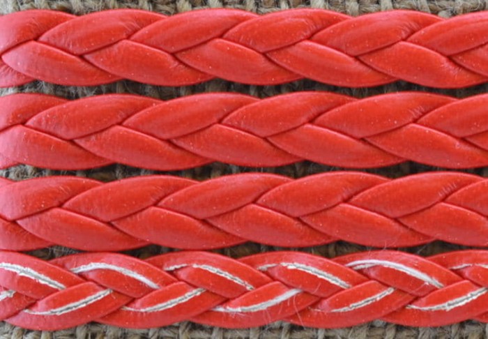 73773 Rzemień pleciony płaski 5*2mm w kolorze czerwonym 1m