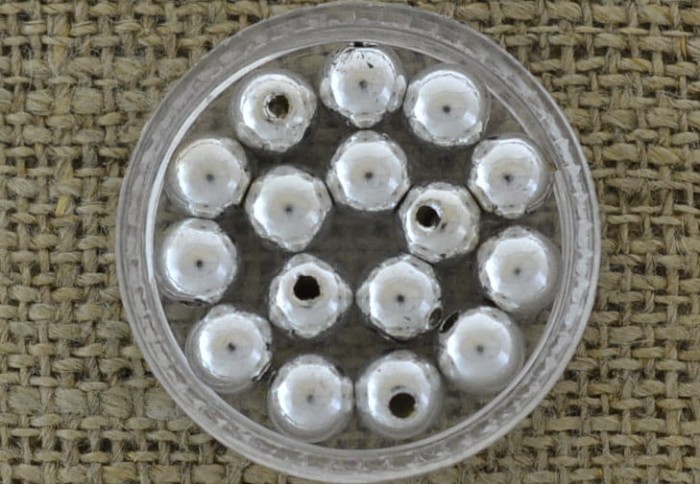 70216 Koralik akrylowy perełka w kolorze srebrnym 6mm 30szt