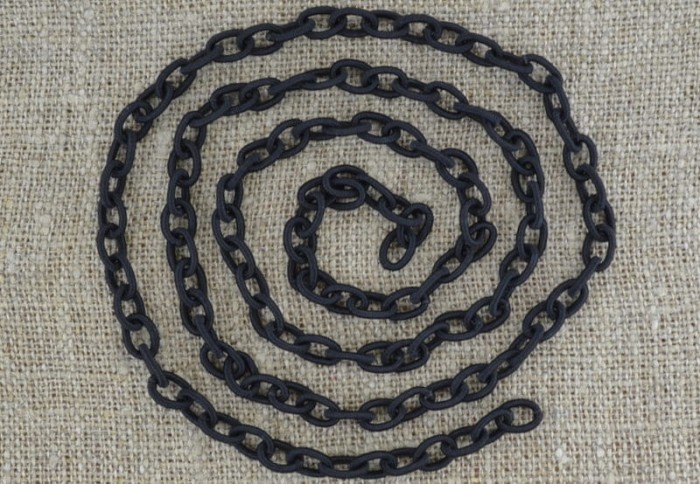 12009 Łańcuszek ozdobny akrylowy anchor czarny 90cm