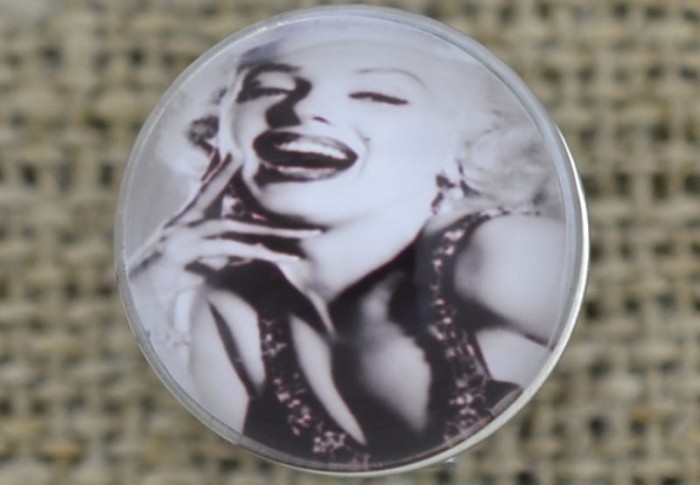 31832 Nap z kaboszonem z obrazkiem Marilyn Monroe 18mm
