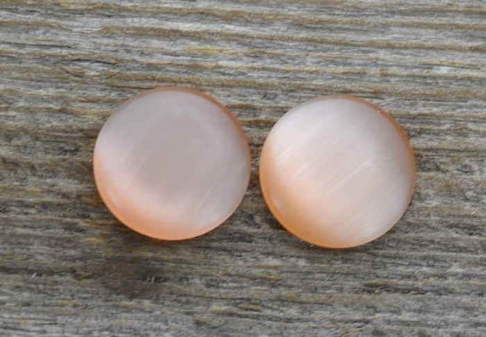 046148 Kaboszon szklany kocie oko 14mm łososiowy 2szt 