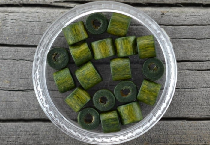 87346 Koraliki drewniane zielone 5mm 100szt