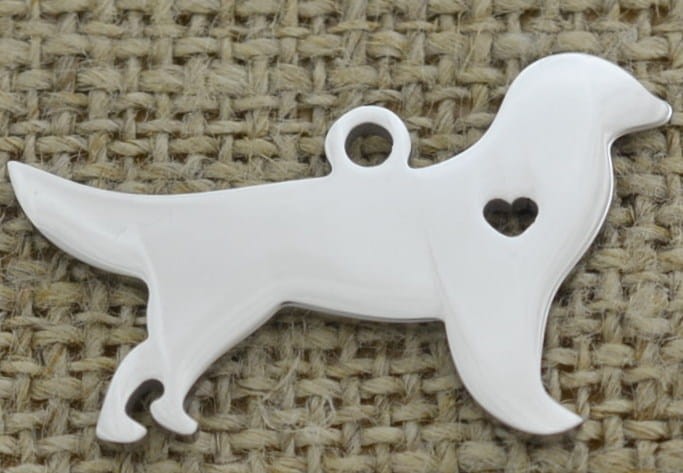 [307434] Zawieszka mała ze stali nierdzewnej pies w kolorze srebrnym