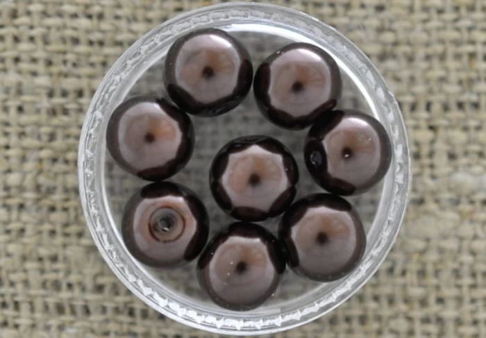 70413 Koralik szklany perełka gładka 8mm brązowa 10szt