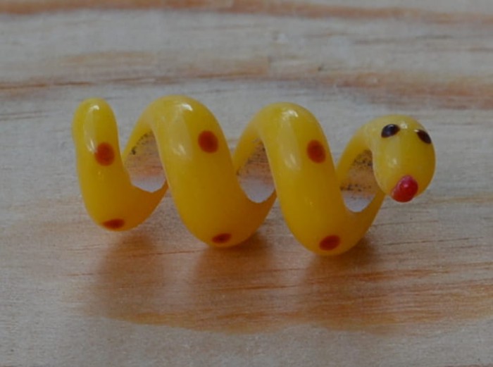 Lampwork wężyk żółty