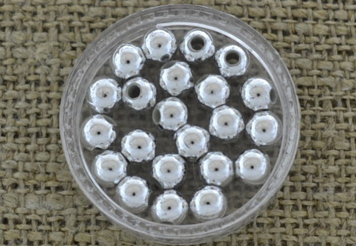 70233 Koralik akrylowy perełka w kolorze srebrnym 5mm 50szt