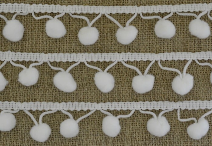  [05523] Taśma do obszywania borta z pomponami 20mm biała