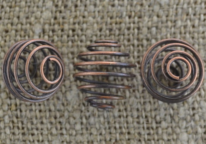 -1217 Element ozdobny sprężynka w kolorze miedzi
