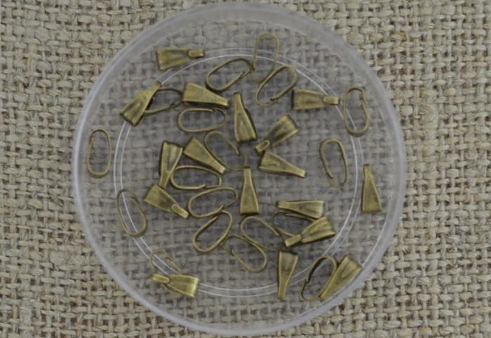 Krawatka ozdobna 7mm kolor brąz 40szt