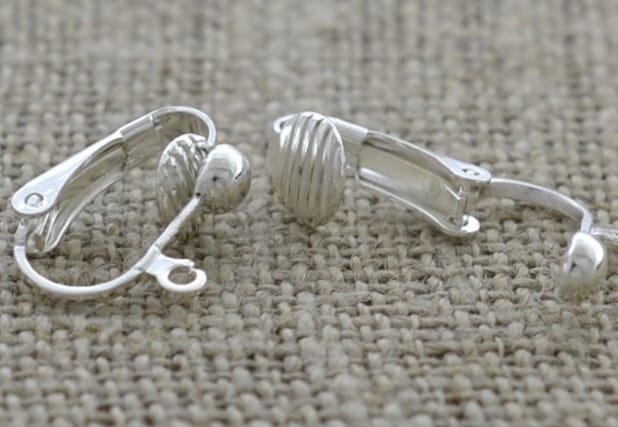 [40476] Baza kolczyka klipsa w kolorze srebrnym