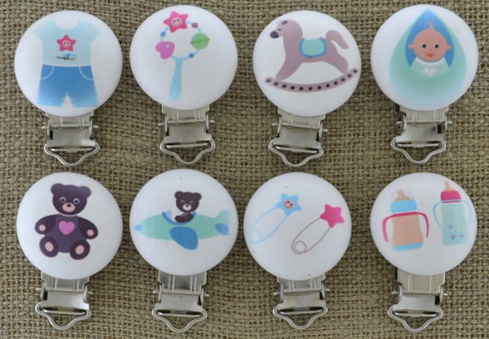 Przywieszka do smoczka biała mix wzorów