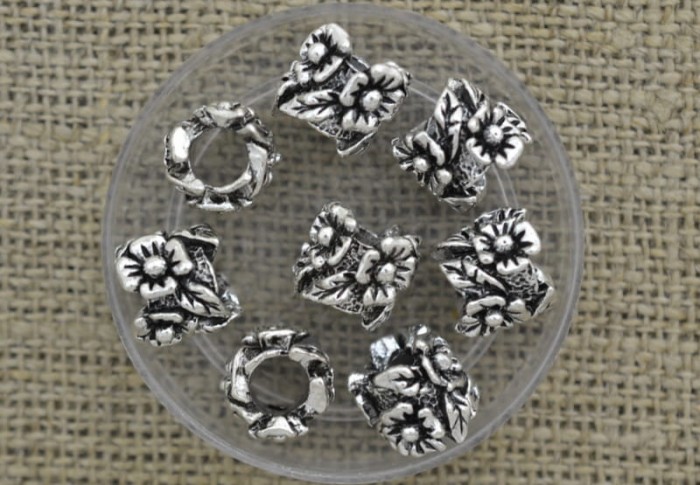 [312197] Koralik modułowy kwiaty w kolorze srebrnym