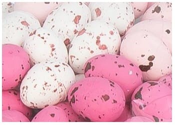 [w11813] Jajka styropianowe nakrapiane 18x25mm biało-różowe 50szt