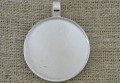 30195 Klasyczna baza medalionu w kolorze srebrnym na kaboszon 47mm