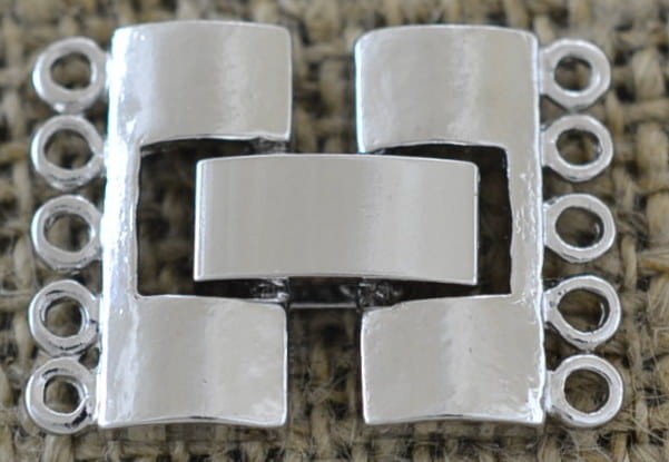 31539 Ozdobne zapięcie do bransoletki w kolorze srebra