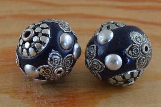 {09709} Koralik ozdobny indyjski 19mm granatowy