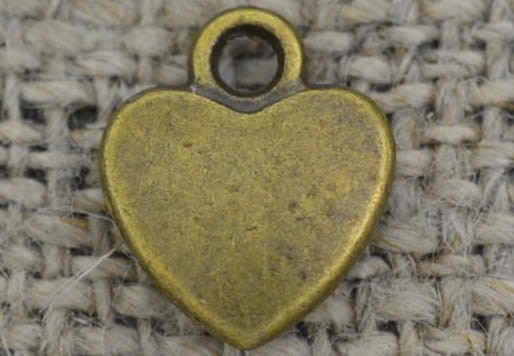 107299 Zawieszka mała serduszko w kolorze brązu