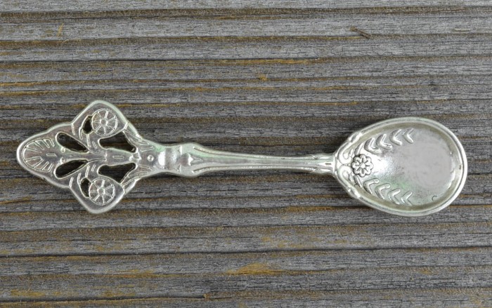 30808 Zawieszka duża łyżka ozdobna w kolorze starego srebra 