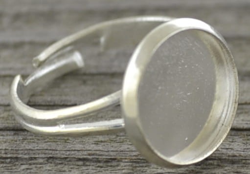 50314 Klasyczna baza pierścionka w kolorze srebra na kaboszon 12mm
