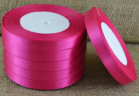 [812006] Wstążka satynowa 12mm 32mb fuksja